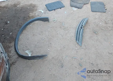 2003 Toyota Camry Xle V6 z USA, uszkodzony, nr VIN 4T1BF32K83U055702